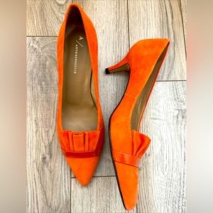 Anthropologie sz 8.5 orange suede ruffle kitten heel euro size 39